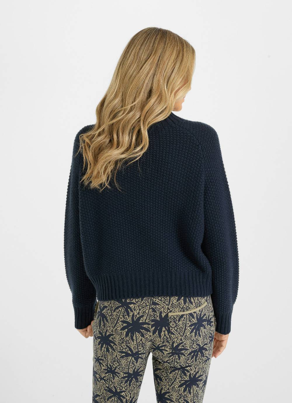 Juvia Cashmere Blend Pullover Vierteljährliche Förderung