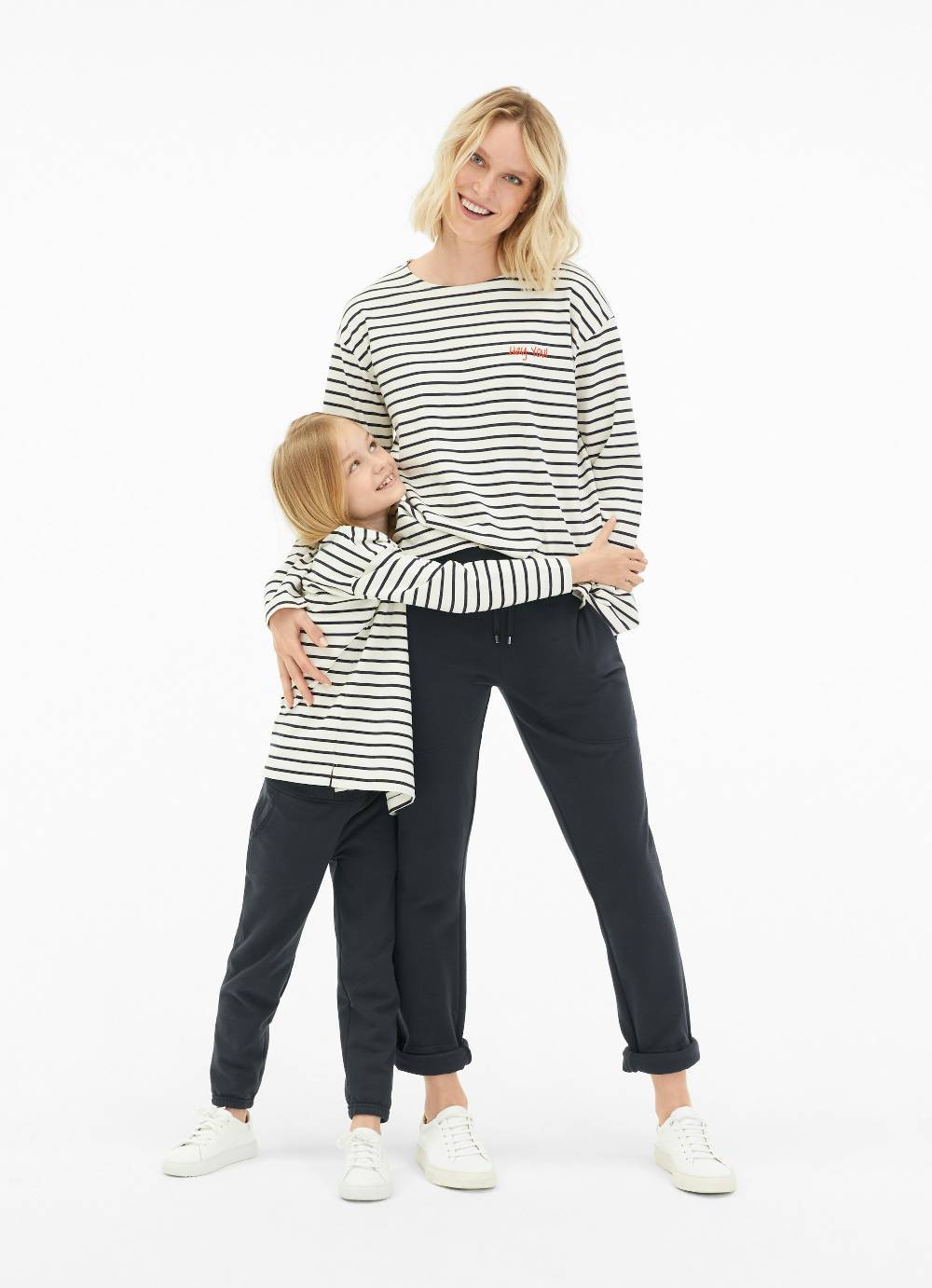 Juvia Sweatpants im Angebot
