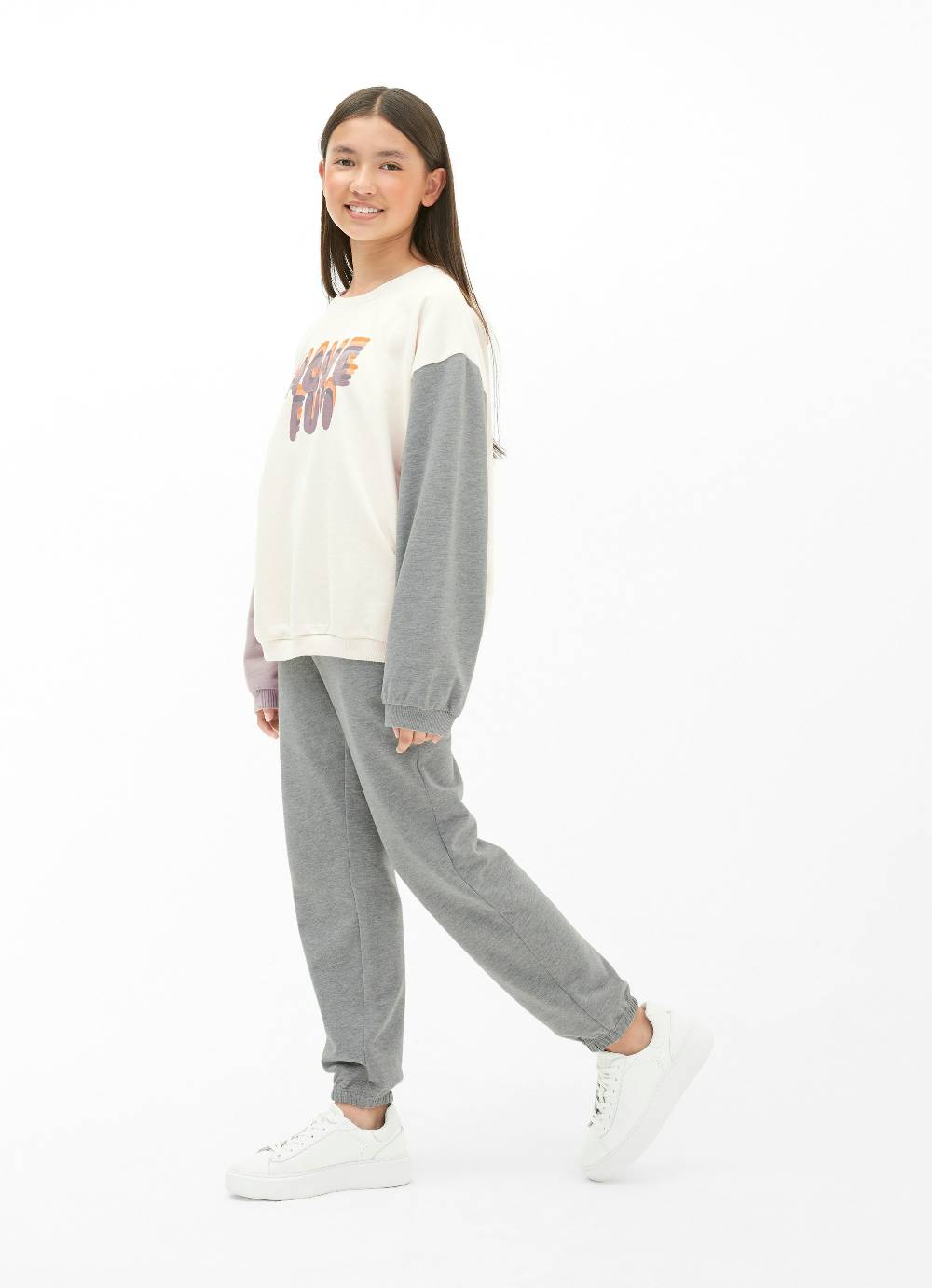 Juvia Loose Fit - Sweatpants Preisnachlass