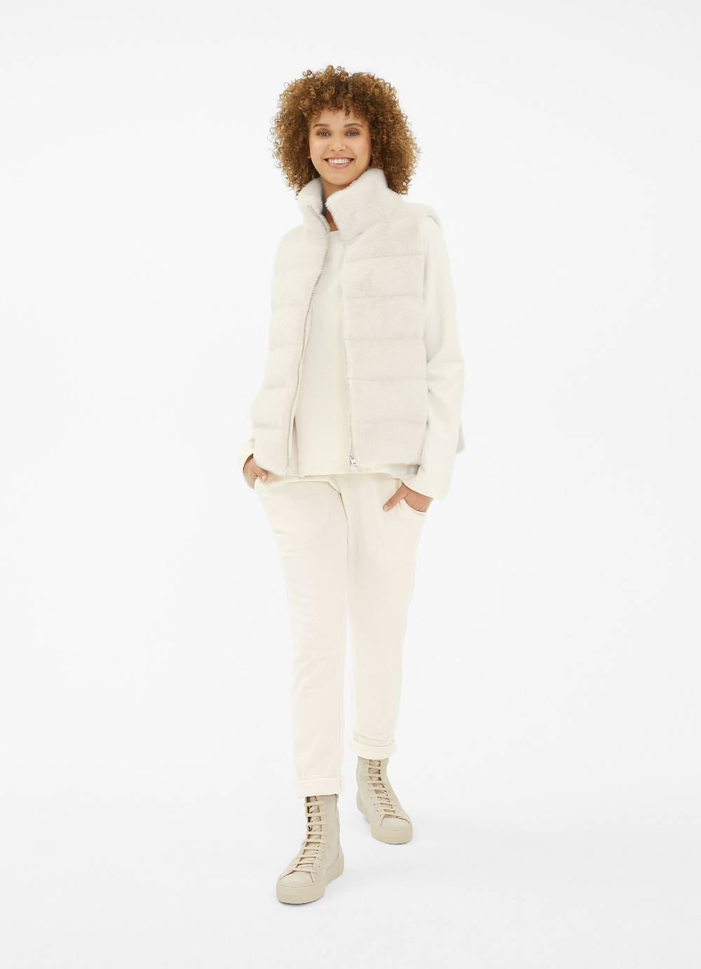 Juvia Faux Fur - Daunenweste im Angebot
