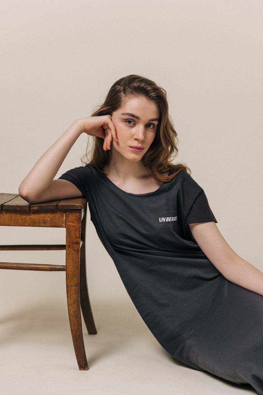 Liv Bergen Kleid Spray in charcoal Auslauf