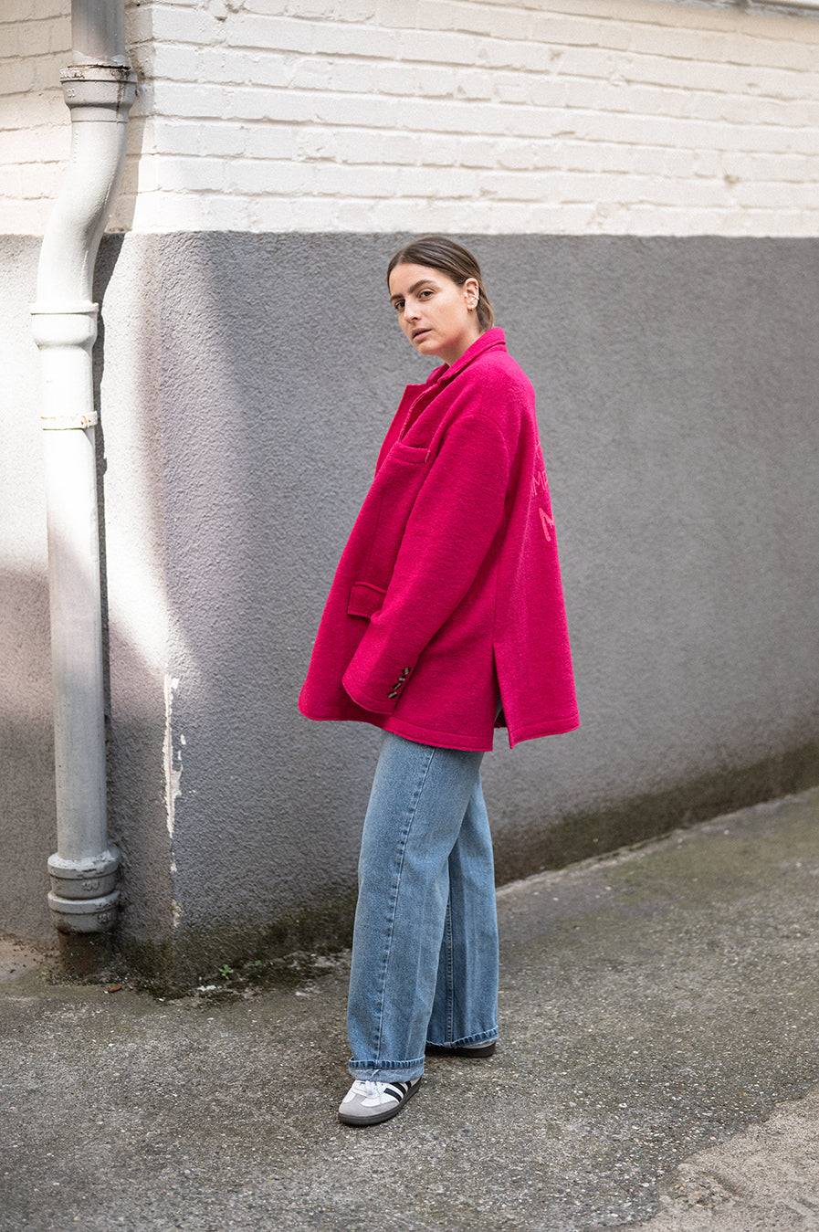 Liv Bergen Oversized Jacke "THAT DON'T IMPRESS ME MUCH" in pink Lagerräumung