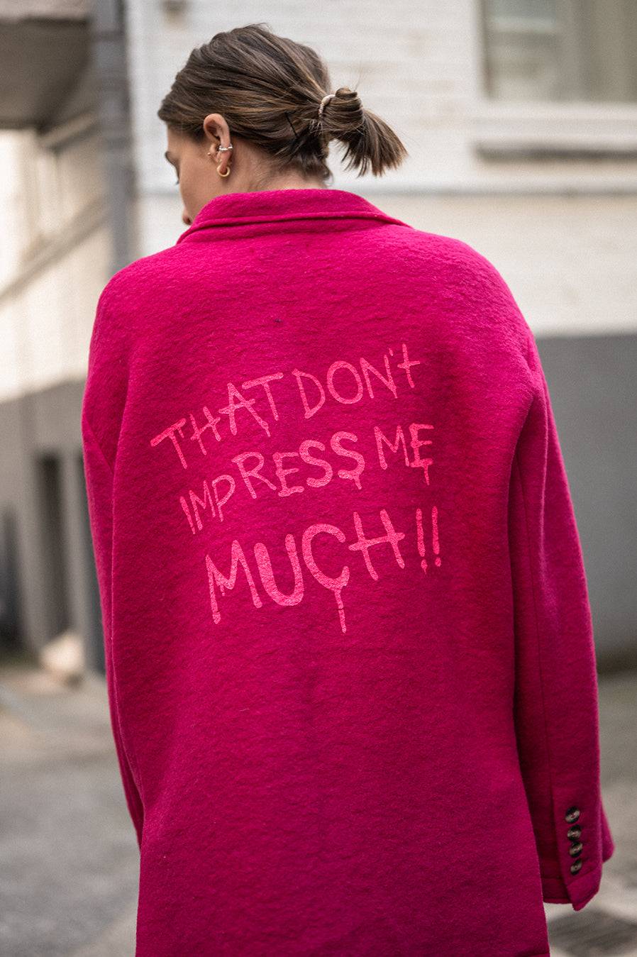 Liv Bergen Oversized Jacke "THAT DON'T IMPRESS ME MUCH" in pink Lagerräumung