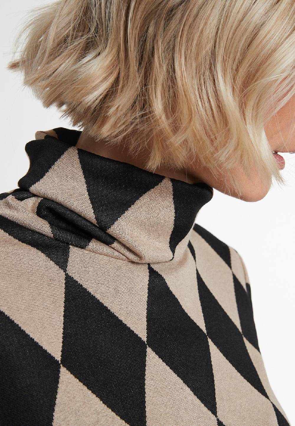 Ana Alcazar Rollkragentop Miomy Fabrik Onlineshop