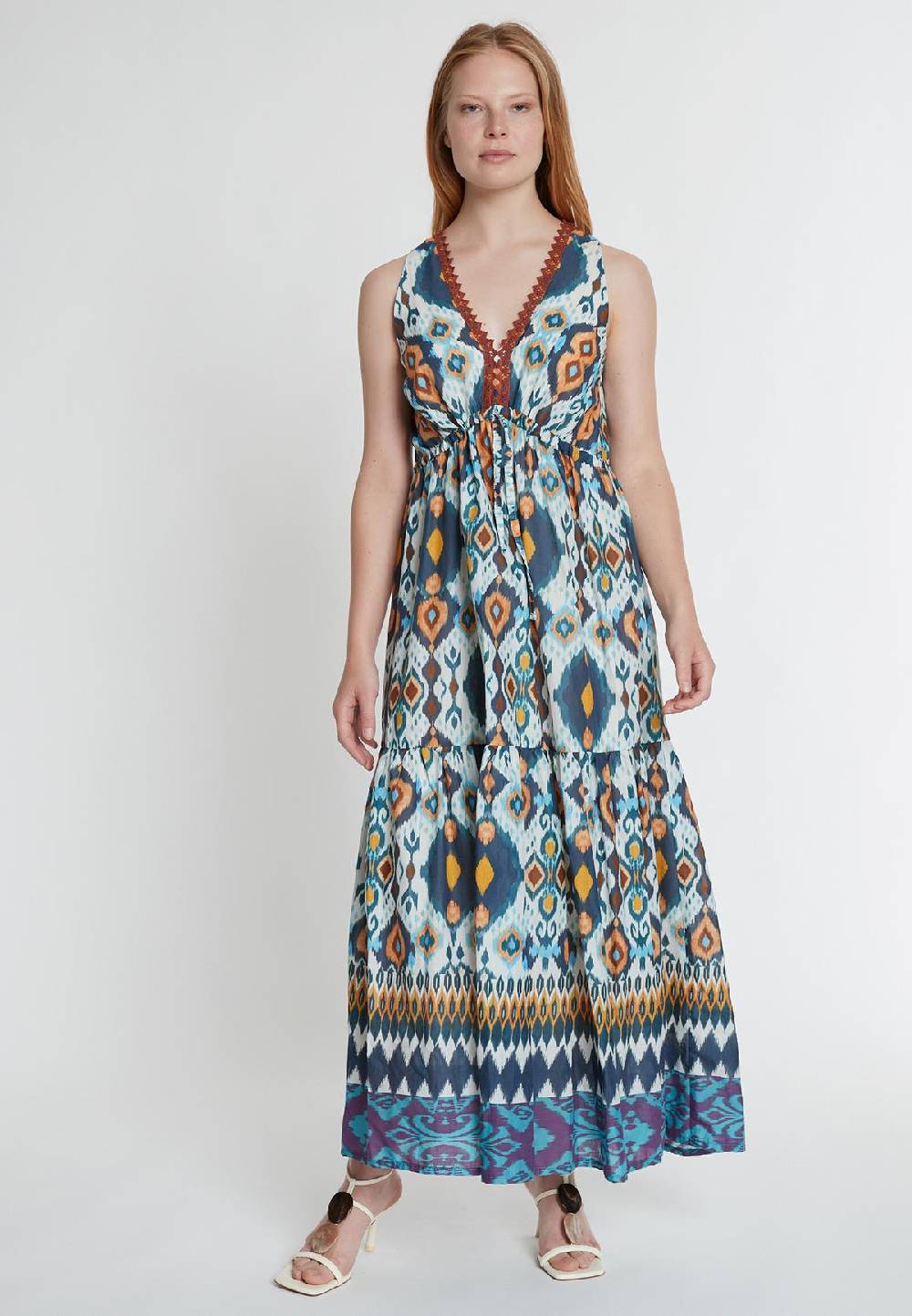Ana Alcazar Ethnokleid Kaine
