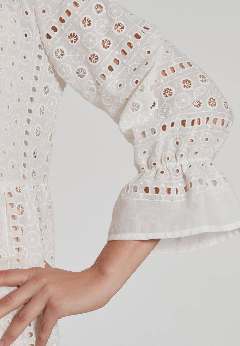 Ana Alcazar Bohokleid Giona Tägliche Deals