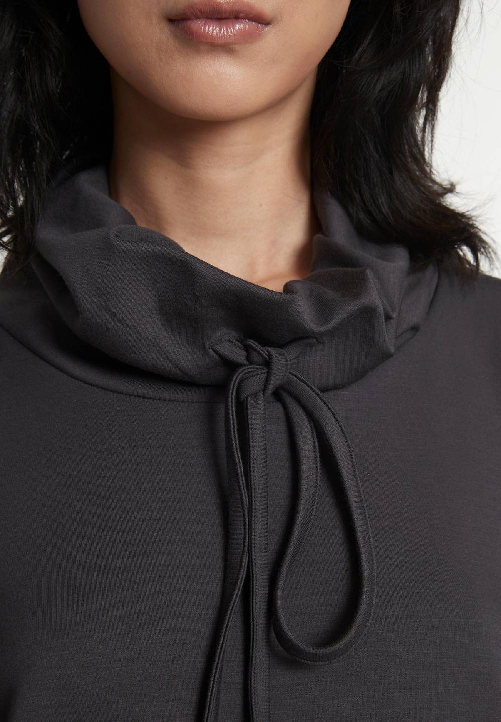 Ana Alcazar Rollkragentop Iresa Online