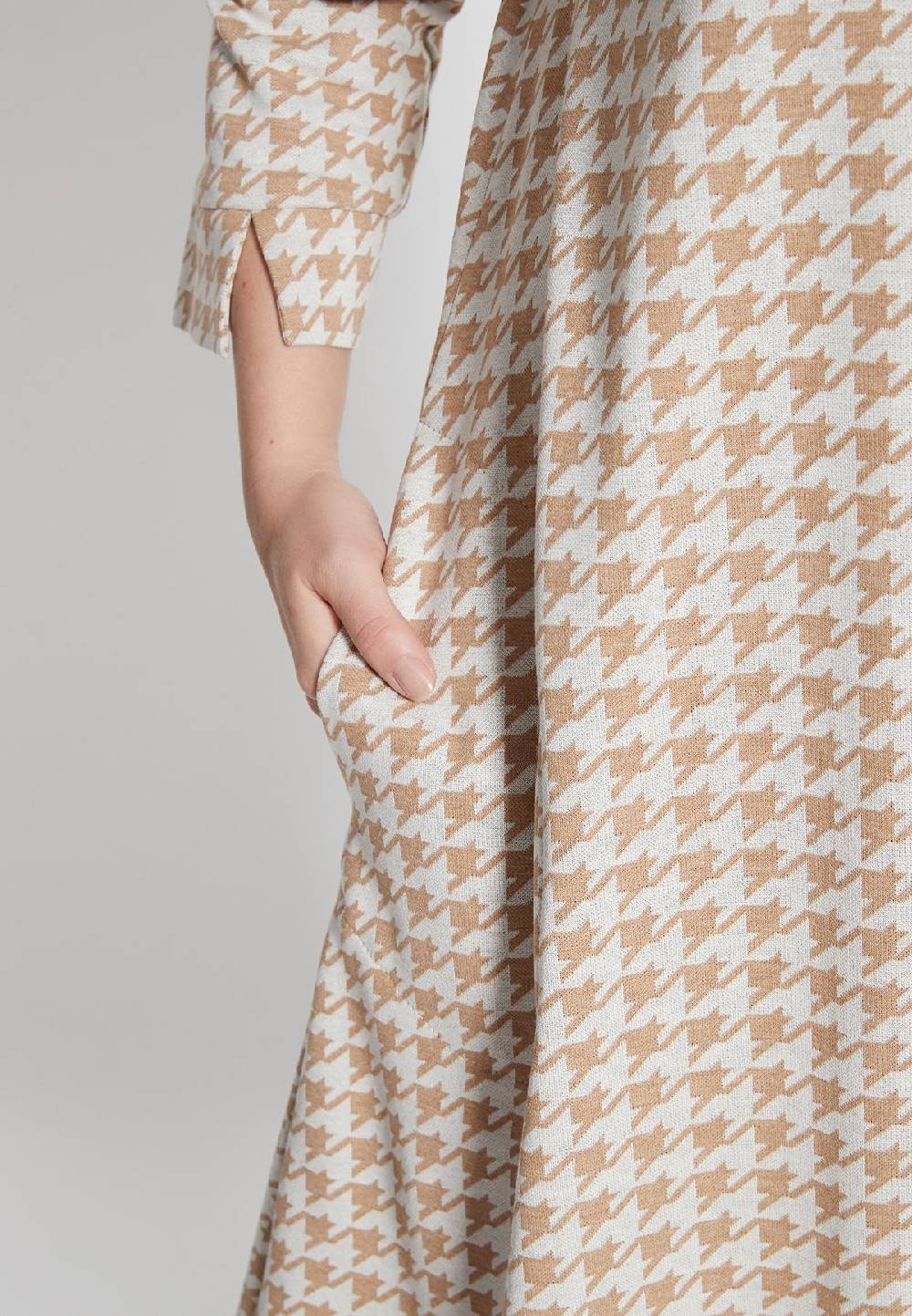 Ana Alcazar Rollkragenkleid Hepane Fabrikverkauf
