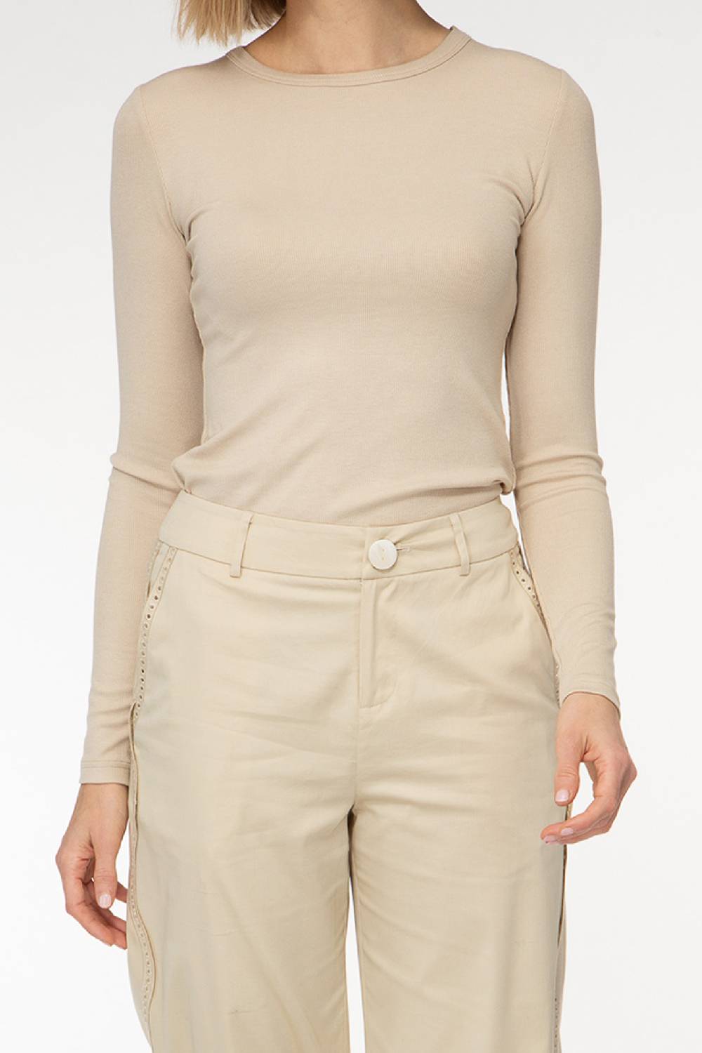 IVI GmbH ESSENTIAL Langarmshirt mit hohem Rundhalsausschnitt taupe Zeitlich begrenztes Angebot