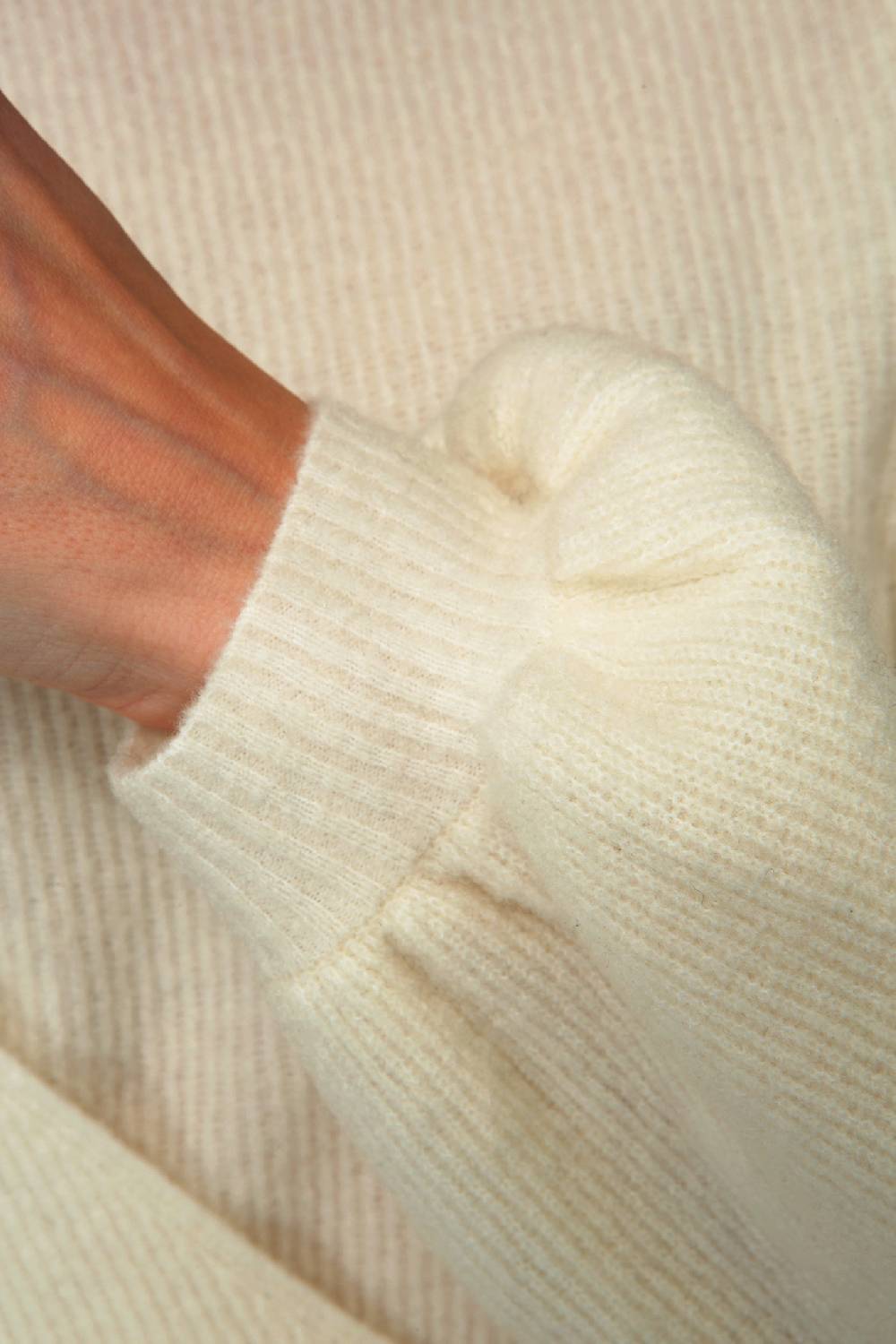 IVI GmbH SOLID KNIT Wickelpullover mit Cut-Out Detail weiß Große Rabatte
