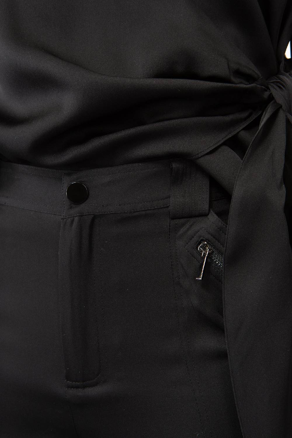 IVI GmbH SOLID SILK Seidenhose mit Cargo-Details schwarz Bestseller