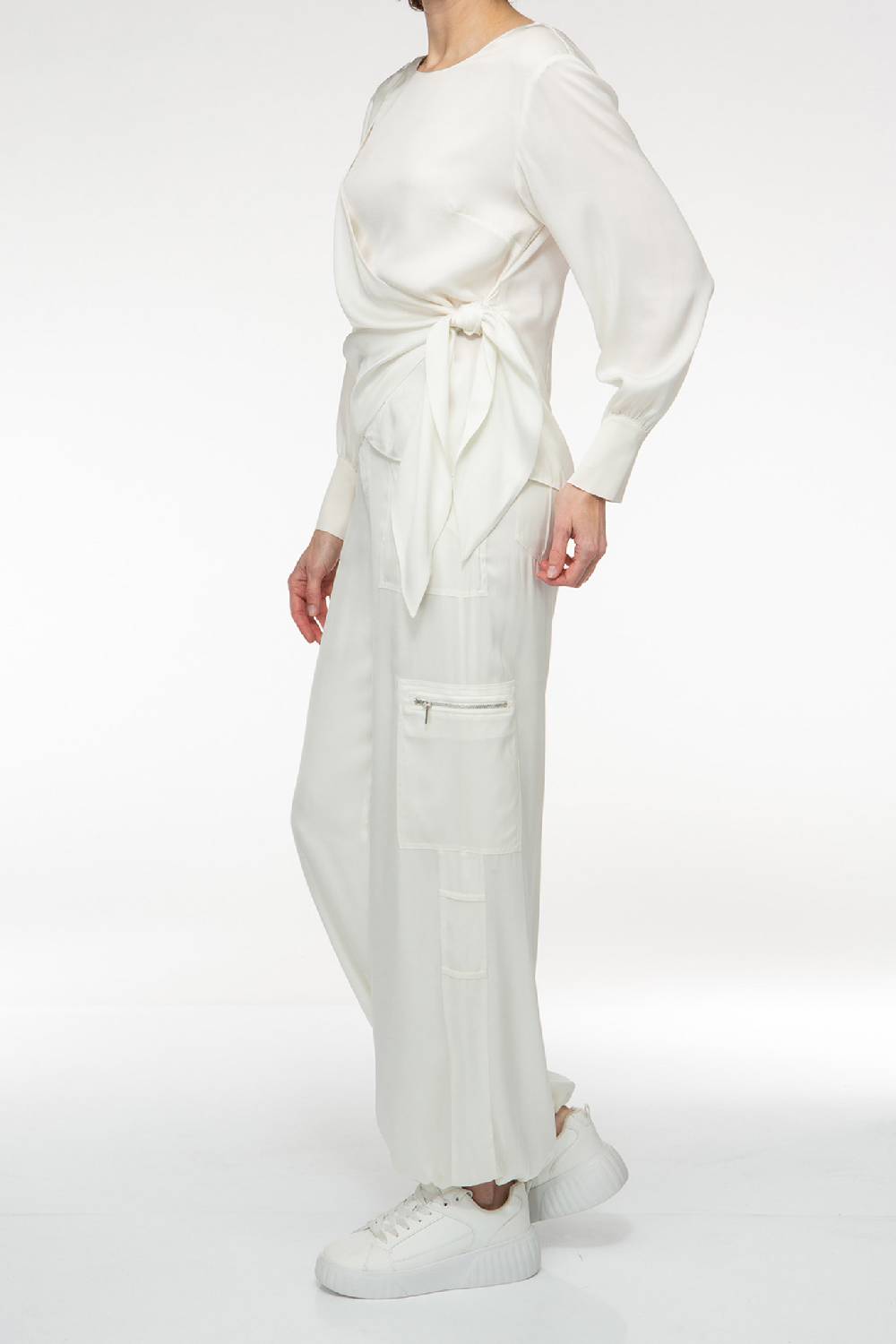 IVI GmbH SOLID SILK Seidenbluse mit Cut-Out Detail weiß Saisonale Angebote