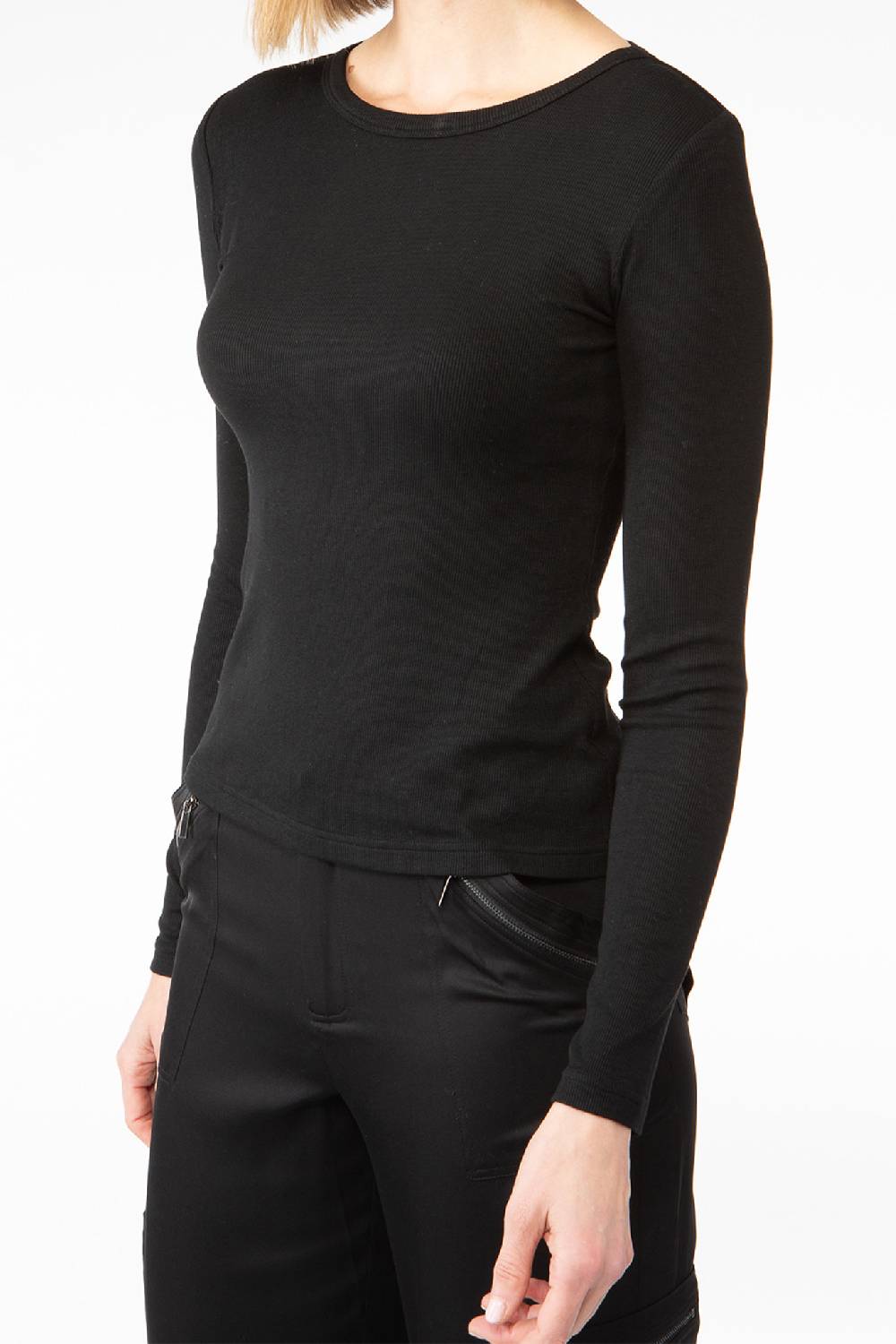 IVI GmbH ESSENTIAL Langarmshirt mit hohem Rundhalsausschnitt schwarz Räumungsverkauf