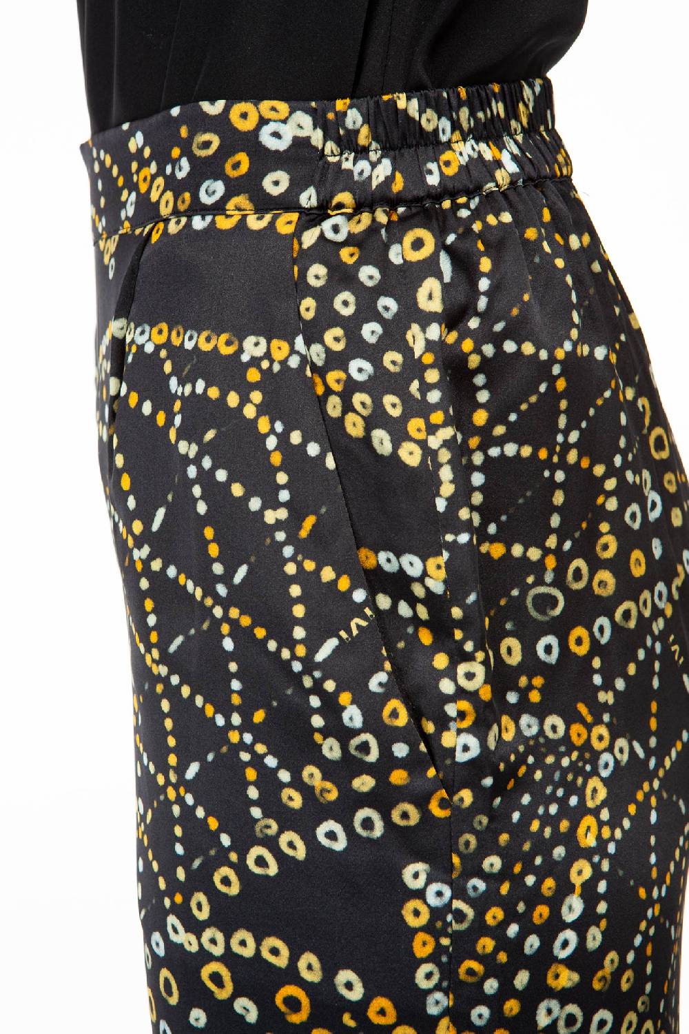 IVI GmbH RAINBOW FISH Bedruckte Hose mit weitem Bein schwarz Super Sparpreis