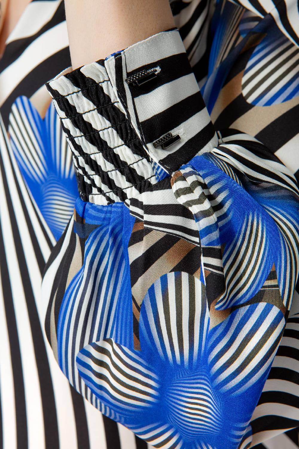 IVI GmbH FLORAL ILLUSION Minikleid Bis zu 60% Rabatt