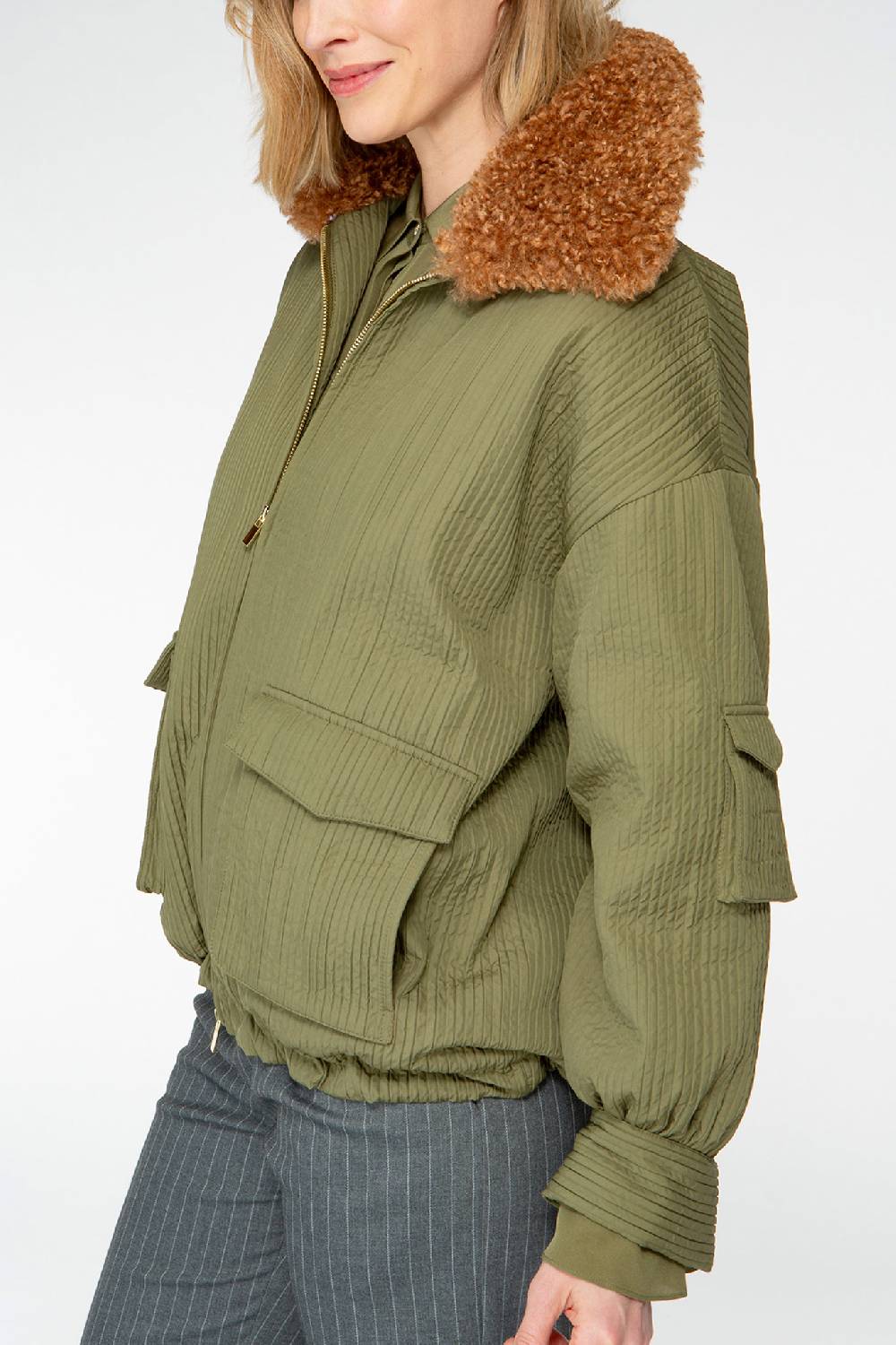IVI GmbH OUTERWEAR Pilotenjacke mit Fake-Fur Kragen oliv Outlet