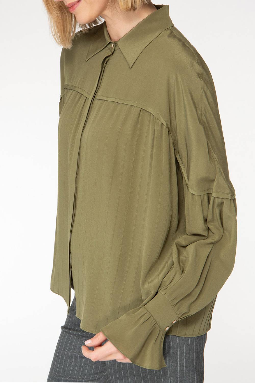 IVI GmbH FANCY Plissé Bluse aus Seiden-Georgette olive Riesige Rabatte