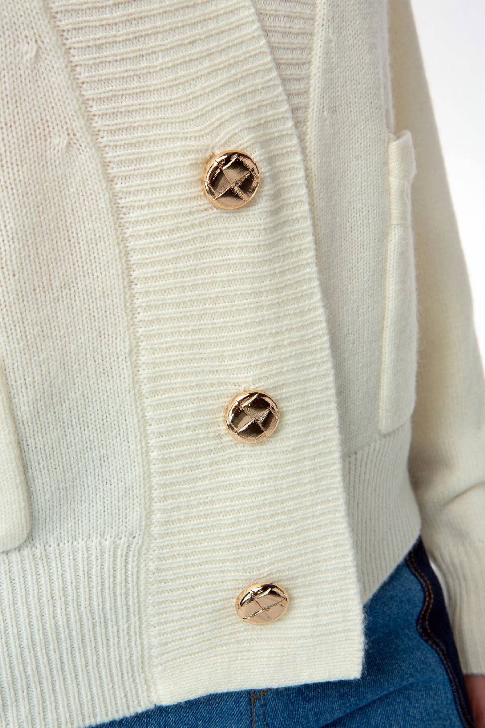 IVI GmbH SOLID KNIT Cardigan mit aufgesetzten Taschen weiß 2025