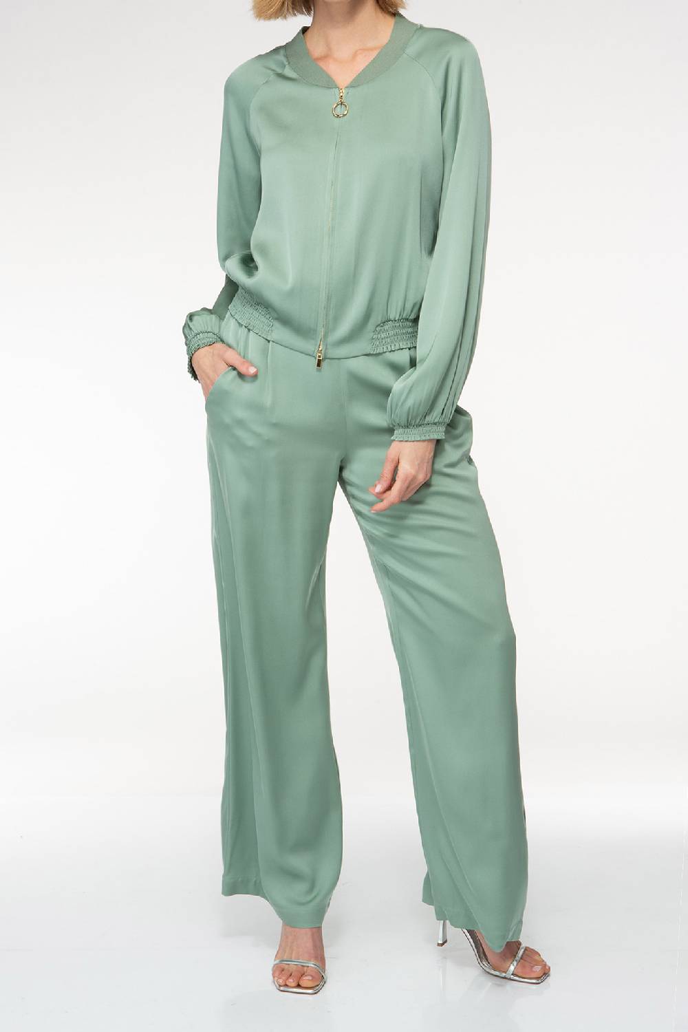 IVI GmbH SOLID SILK Seidenhose mit weitem Bein salbei im Angebot