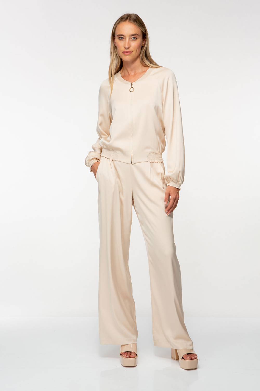 IVI GmbH SOLID SILK Seidenhose mit weitem Bein light sand Kostenloser Versand