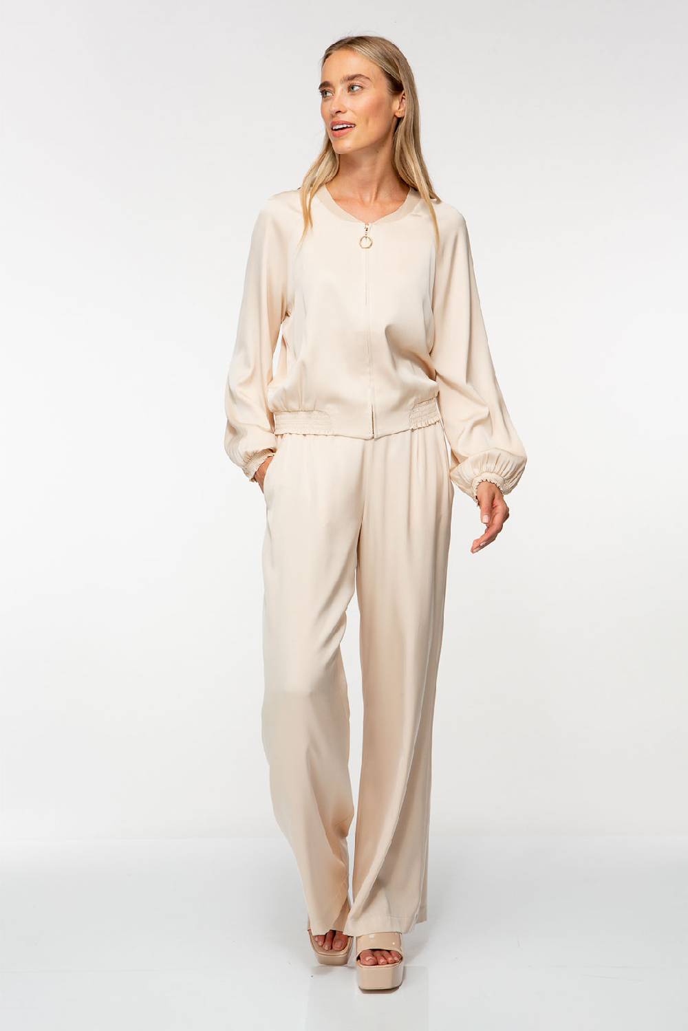 IVI GmbH SOLID SILK Seidenhose mit weitem Bein light sand Kostenloser Versand