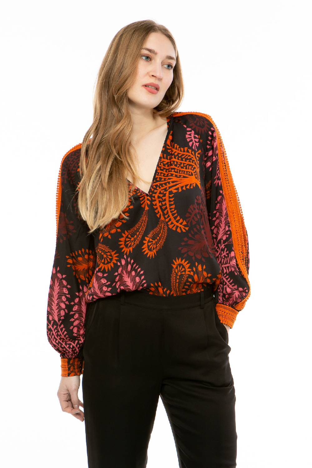IVI GmbH WILD HERBS Bluse mit Stickdetails schwarz Fabrikverkauf
