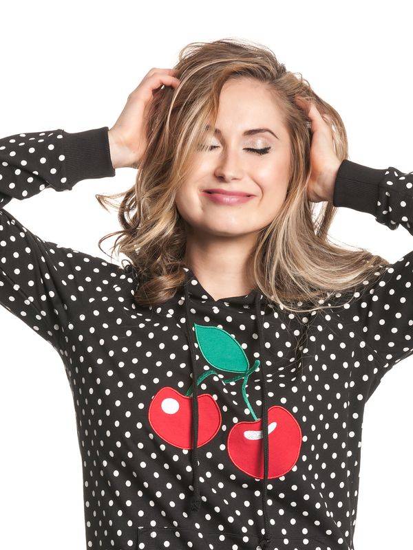 Nastrovje Potsdam Pussy Deluxe Big Cherry Damen Kapuzensweatshirt schwarz allover Black Friday Preise