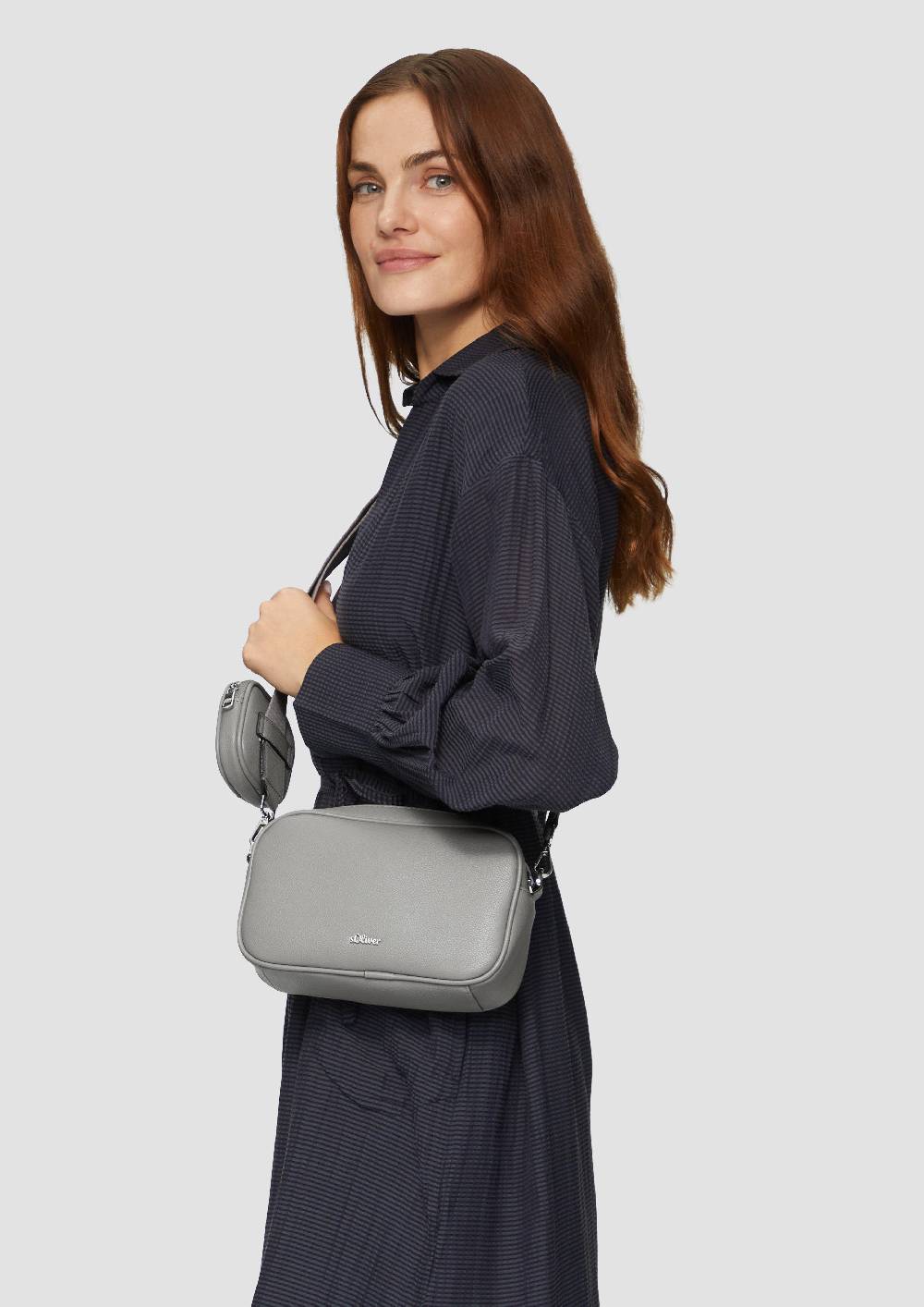 s.Oliver Camera-Bag aus Lederimitat Online Outlet