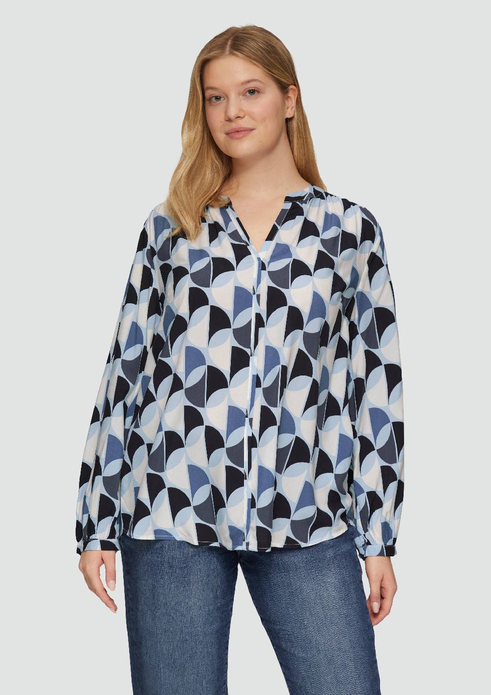 s.Oliver Viskose-Bluse mit Raffdetails und All-over-Print Tägliche Deals