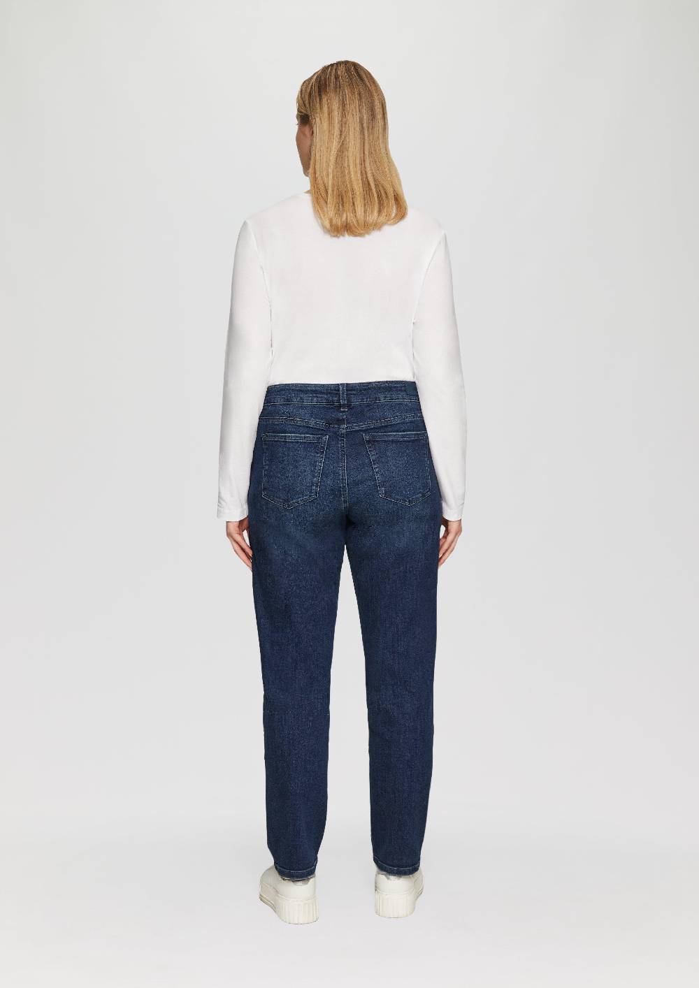 s.Oliver Jeans / Curvy Fit / Mid Rise / Semi Wide Leg Vierteljährliche Förderung
