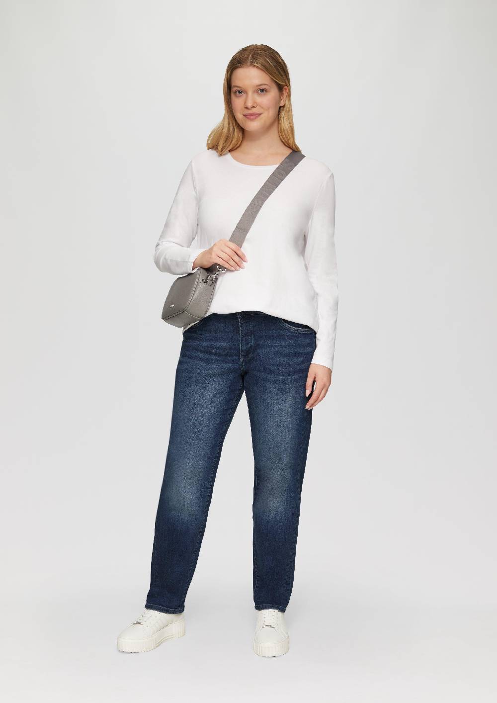 s.Oliver Jeans / Curvy Fit / Mid Rise / Semi Wide Leg Vierteljährliche Förderung