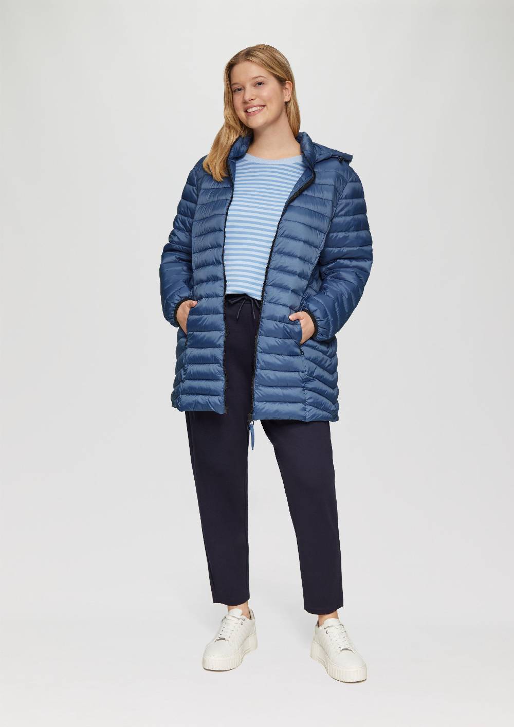 s.Oliver Steppjacke mit Logo-Kapuze Speichern exportieren