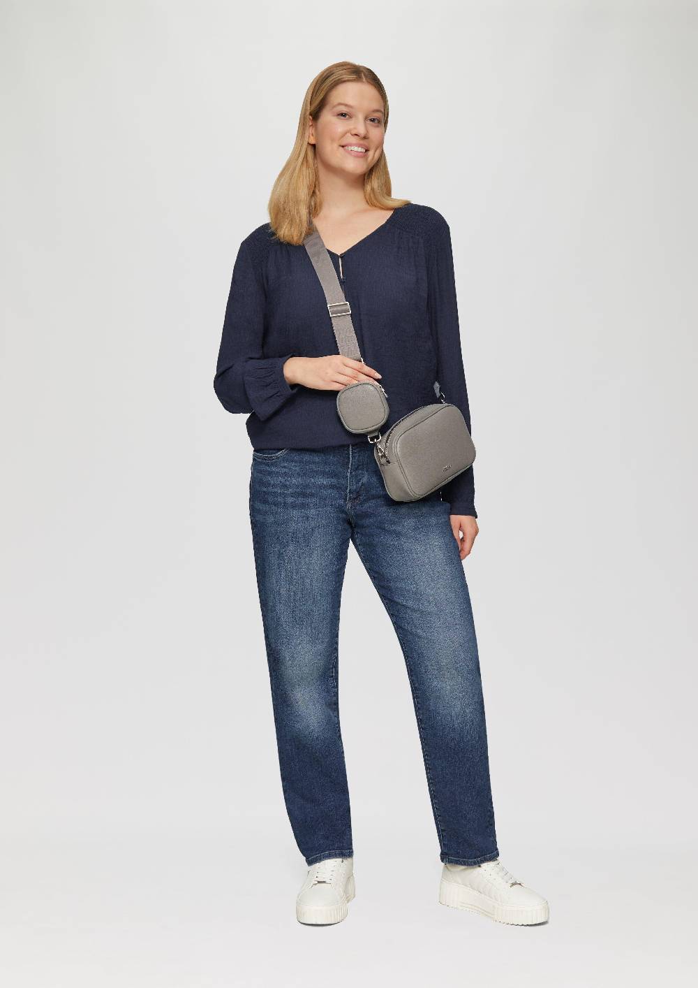 s.Oliver Strukturierte Bluse aus Viskosemix mit Smok Detail Outlet