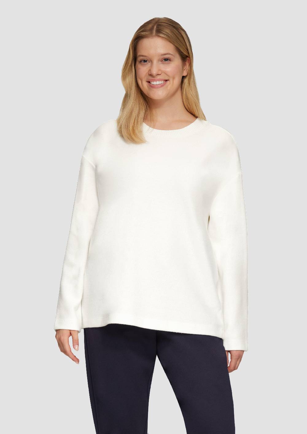s.Oliver Weiches Sweatshirt mit überschnittenen Schultern Angebote
