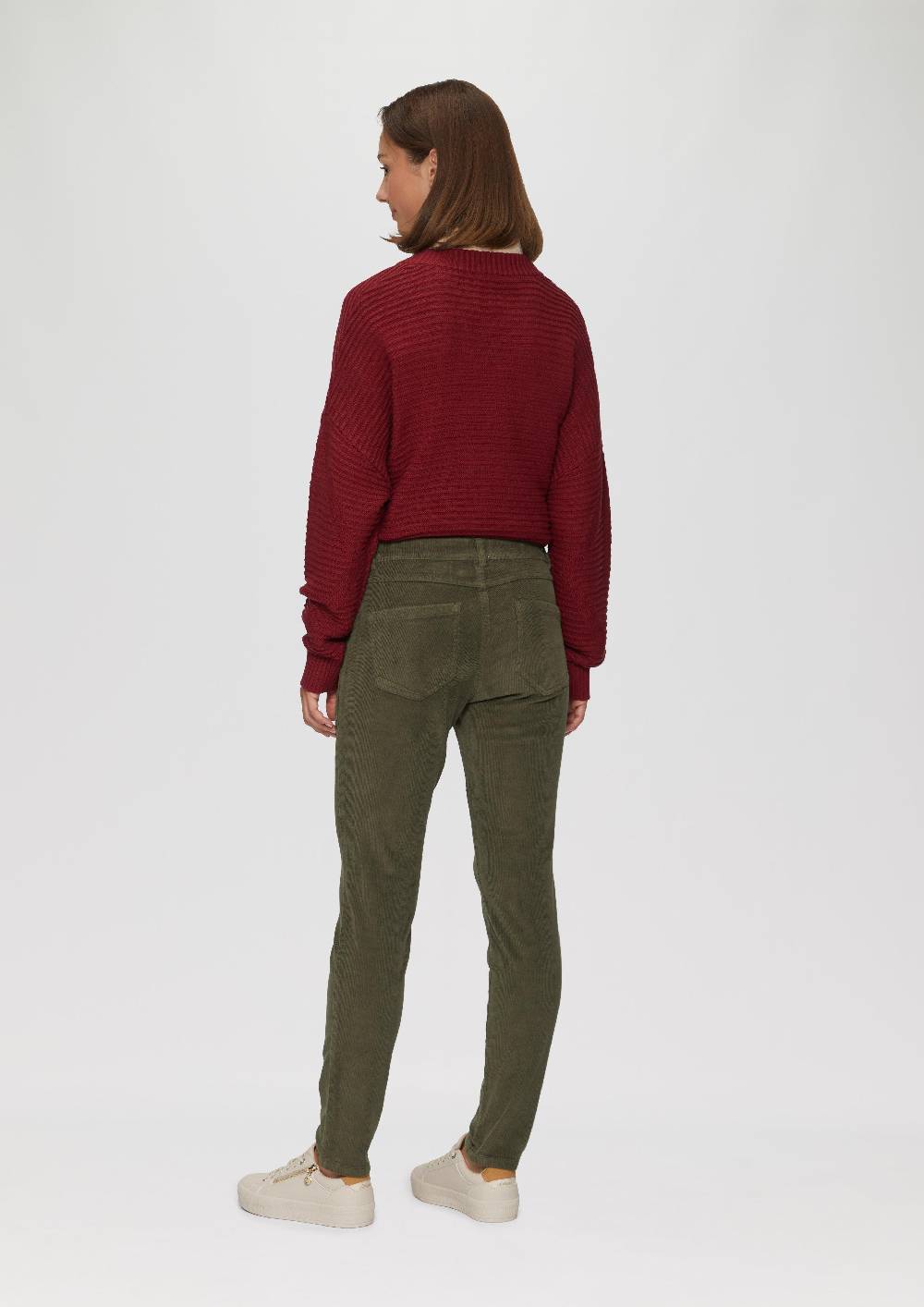 s.Oliver Schmal geschnittene Cordhose Letzter Tag