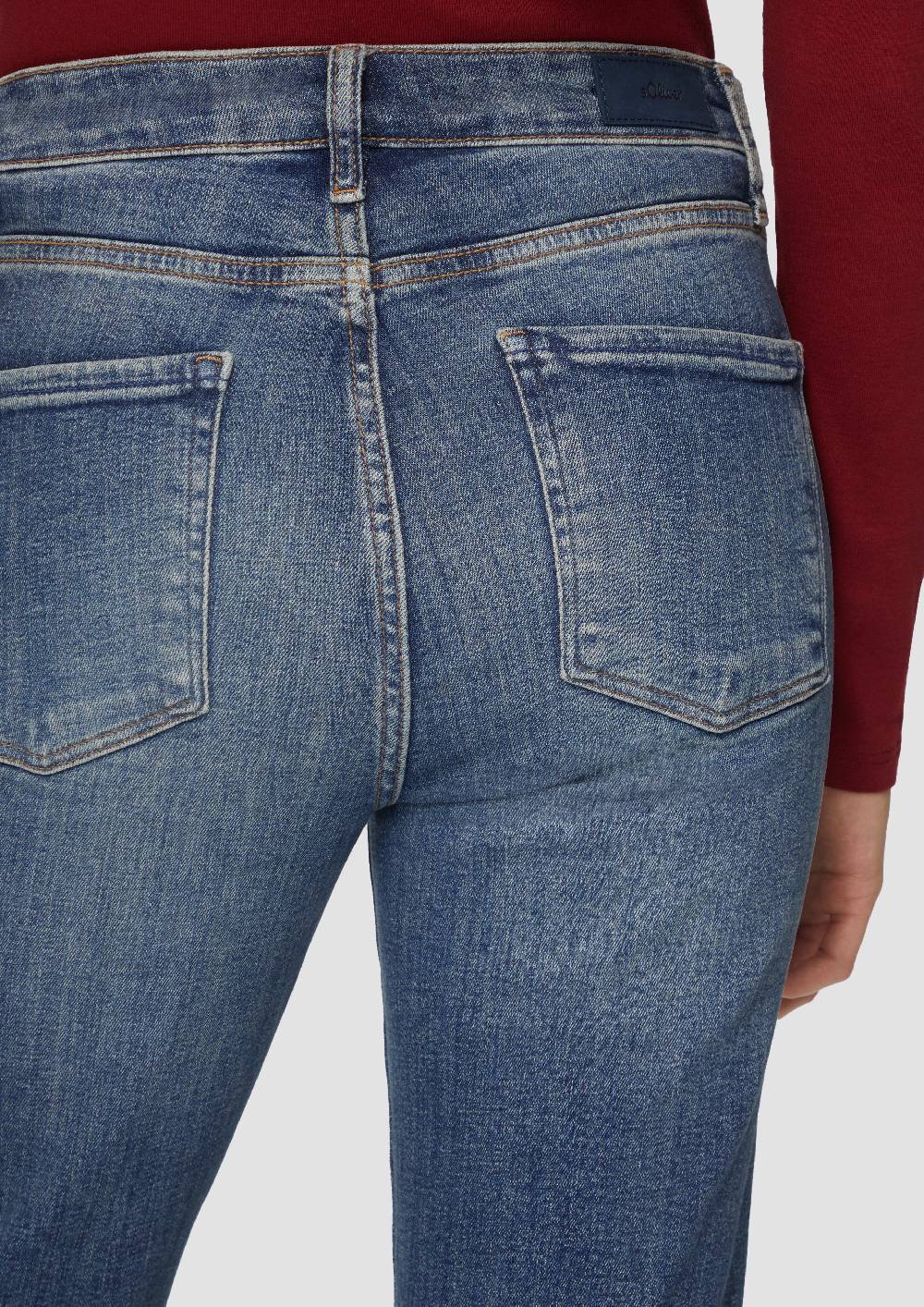 s.Oliver Jeans Flare / Slim Fit / Mid Rise / Flared Leg / mit Nahtdetail zollfrei
