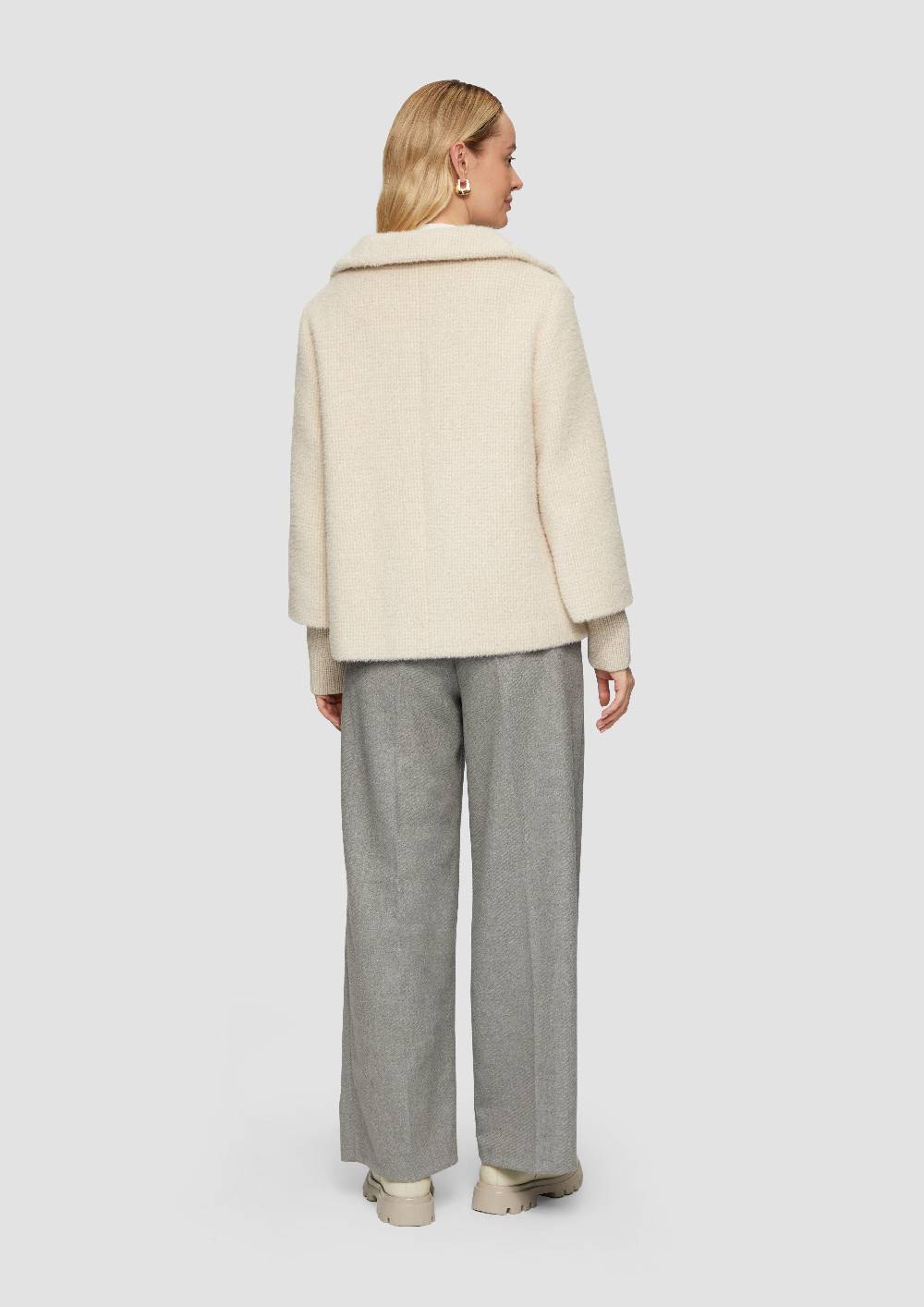 s.Oliver Flauschige Jacke mit Strickbündchen am Ärmel Schlussverkauf
