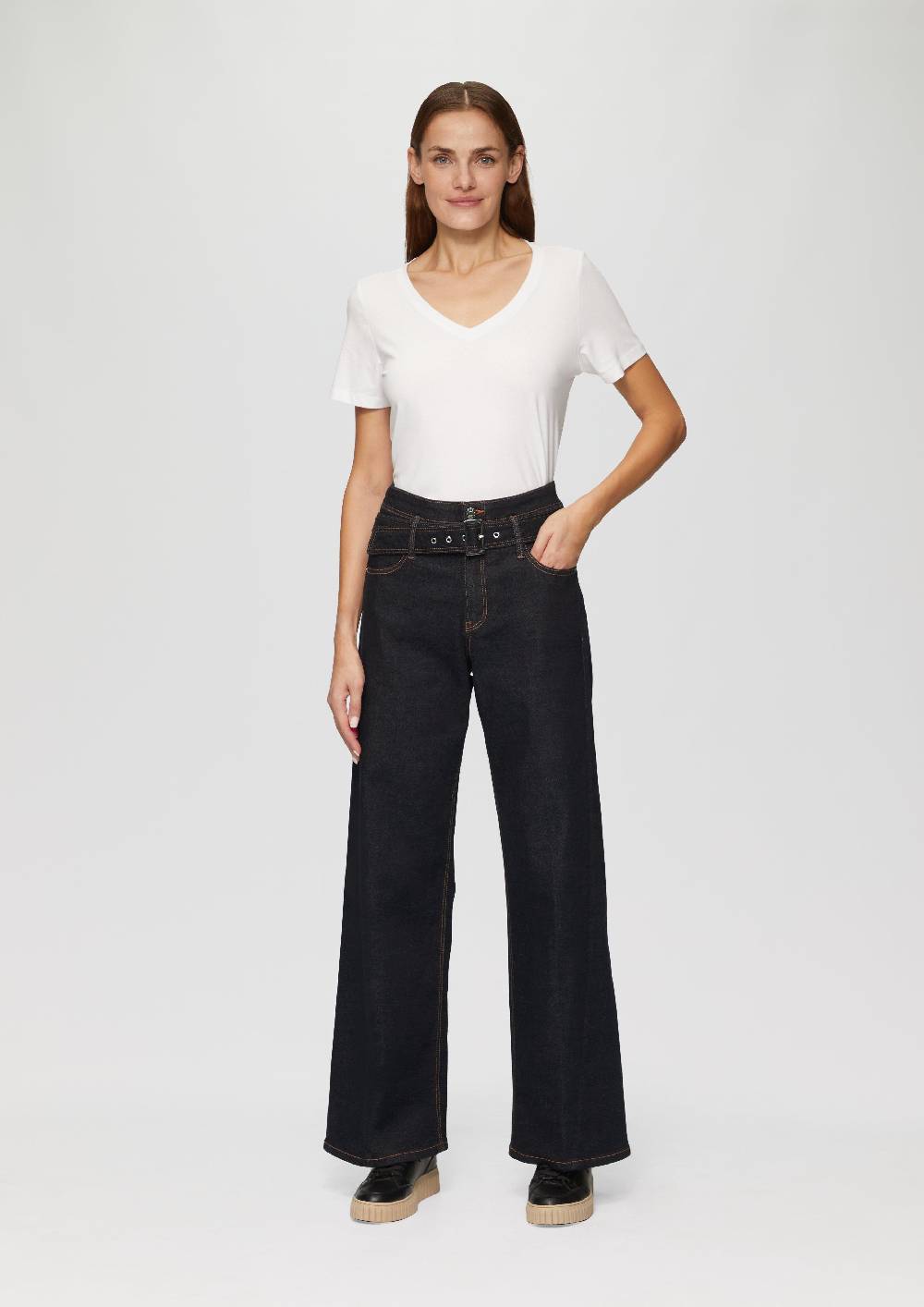 s.Oliver Jeans Suri/Regular Fit/High Rise/Wide Leg / mit Textilgürtel Begrenztes Angebot