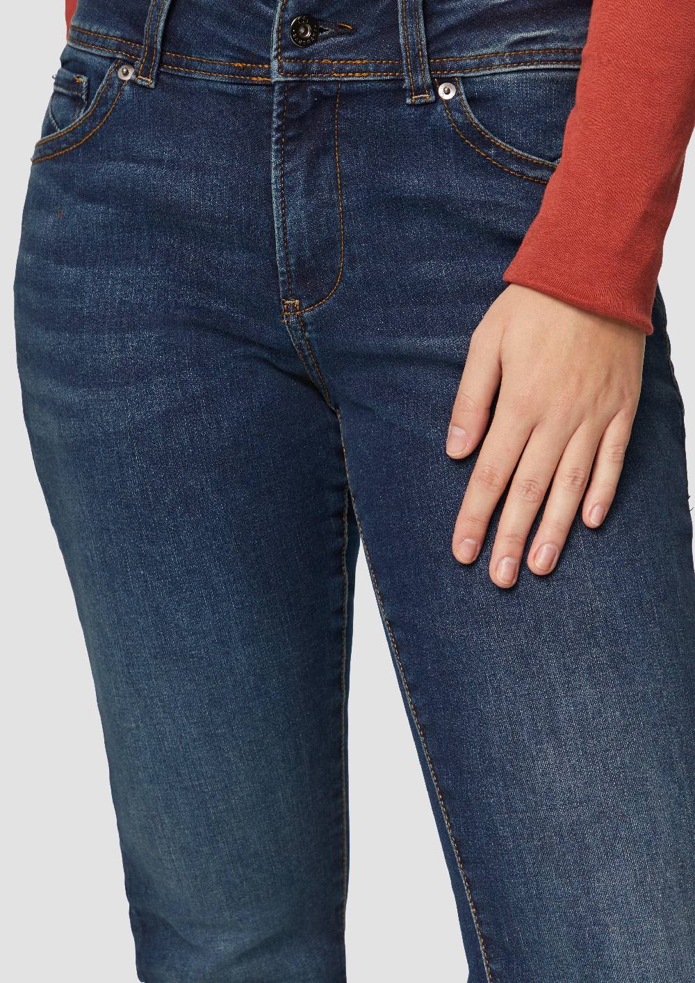 s.Oliver Jeans Catie / Slim Fit / Mid Rise / Bootcut Leg Exklusive Angebote