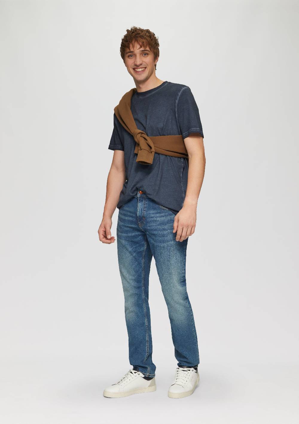 s.Oliver Gewaschenes T-Shirt mit Rundhalsausschnitt Neueste Stile