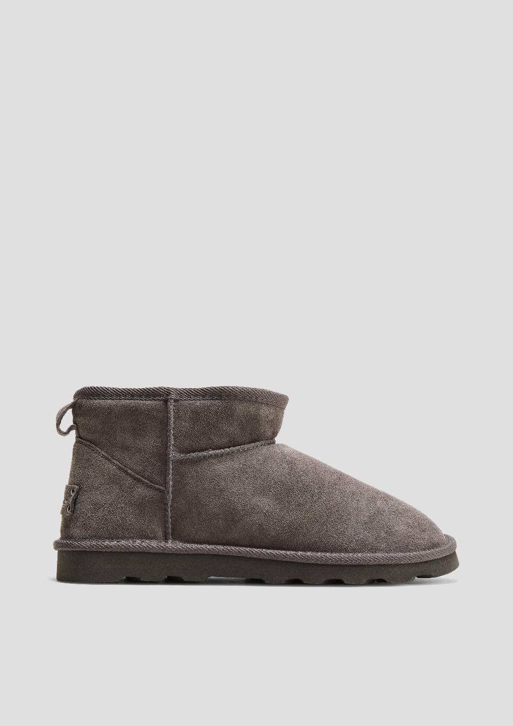 s.Oliver Flache Stiefel aus Leder Nur für heute