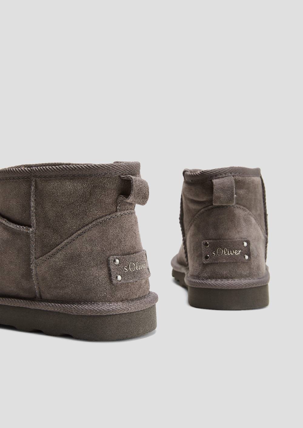 s.Oliver Flache Stiefel aus Leder Nur für heute