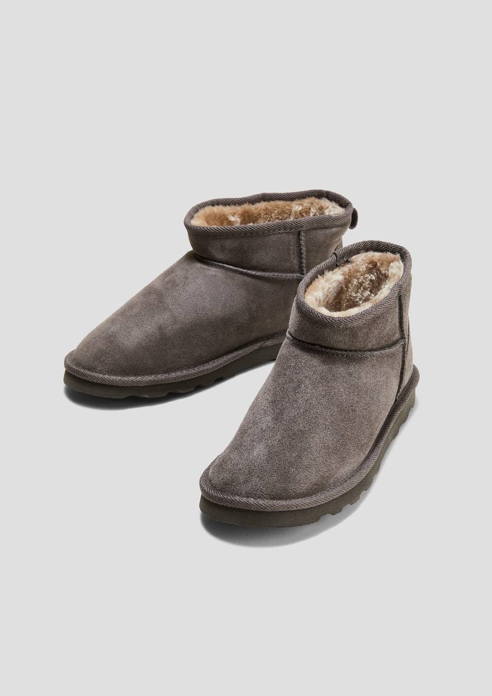 s.Oliver Flache Stiefel aus Leder Nur für heute