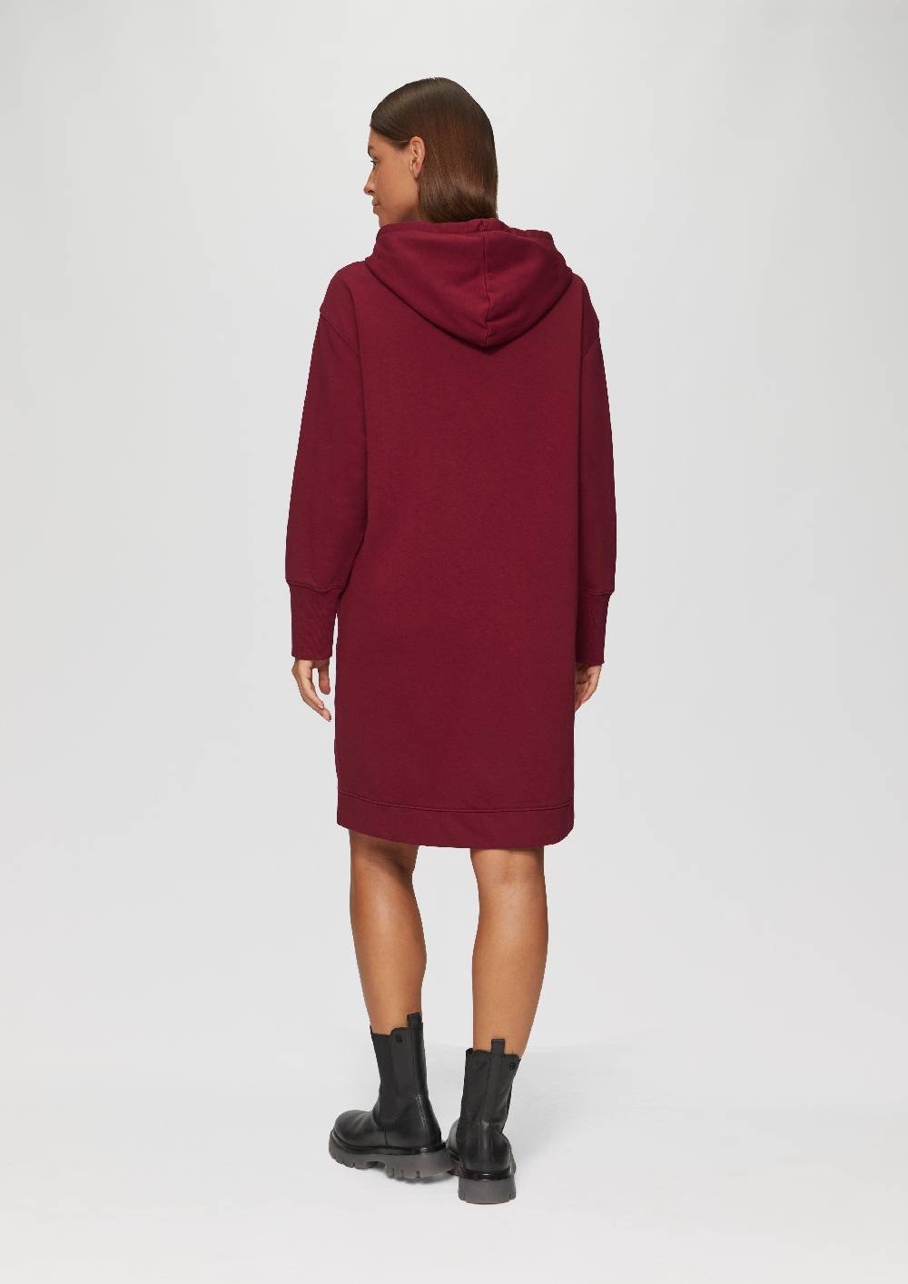 s.Oliver Sweatkleid mit Eingrifftaschen und vorgesetzter Seitennaht 2025