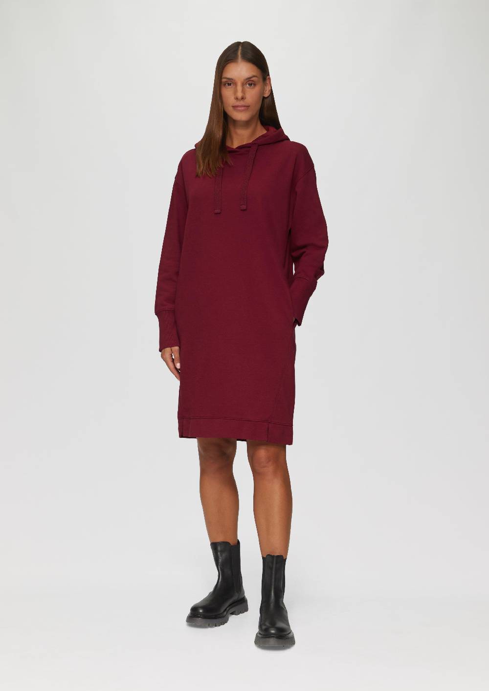 s.Oliver Sweatkleid mit Eingrifftaschen und vorgesetzter Seitennaht 2025