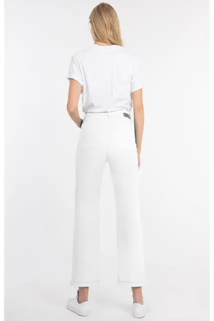 Recover Pants Straight-Jeans Hazel in WEIß Artikelnummer REC-13373-01-4247-110 Nur noch ein Tag übrig