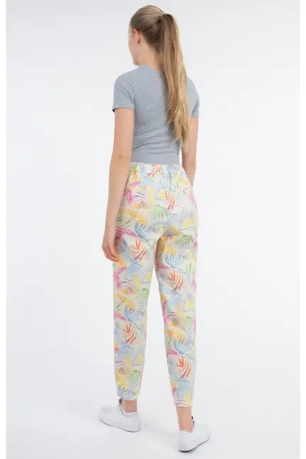 Recover Pants Relaxed Fit-Hose GWEN in DRUCK BUNT Artikelnummer REC-13382-4086-6 im Angebot
