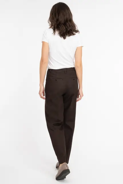 Recover Pants Bundfaltenhose Peggy in Dunkelbraun Artikelnummer REC-12641-U4143-887 Exklusivangebot