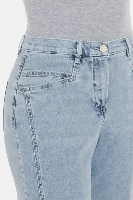 Recover Pants Conny, Relaxed-Fit Jeans mit raffiniertem Saum in bleached Artikelnummer REC-13389-01-4279-148 Riesige Ersparnisse