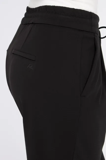 Recover Pants Legere Bundfaltenhose in SCHWARZ Artikelnummer REC-13005-3875-990 Clearance-Verkauf